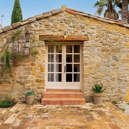 Chateau Les Sacristains 3* Montagnac (Herault)