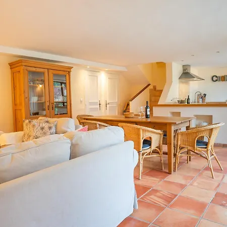Aparthotel Chateau Les Sacristains
