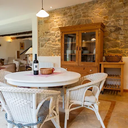 Chateau Les Sacristains 3* Montagnac (Herault)