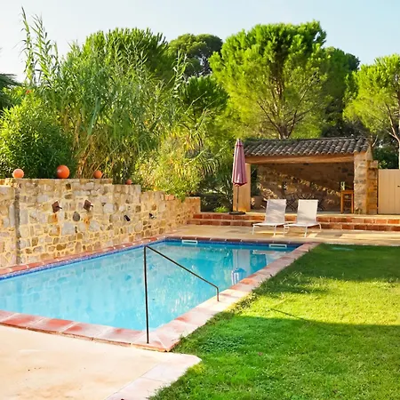 Chateau Les Sacristains 3*