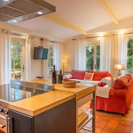 Chateau Les Sacristains Aparthotel Montagnac (Herault)