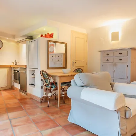 Aparthotel Chateau Les Sacristains Montagnac (Herault)