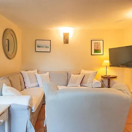 Aparthotel Chateau Les Sacristains